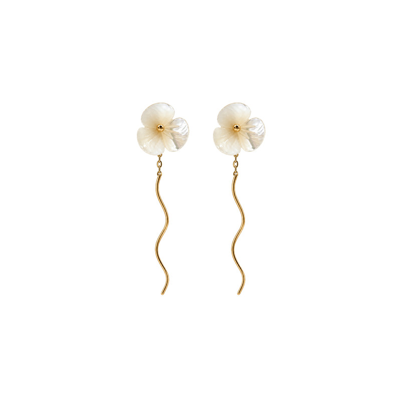 گوشواره طلا زنانه ۱۸ عیار طلا جواهر مان گالری مدل کرلی نیلوفر صدفی کد EA01-0037000