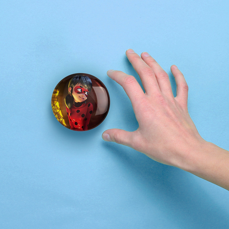 آینه جیبی خندالو مدل دختر کفشدوزکی  کد 3084