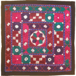 رومیزی سوزن دوزی مدل عسلی کد SOO85