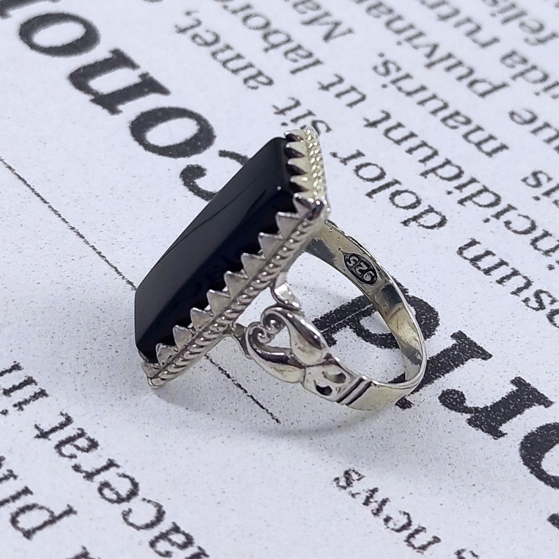 انگشتر نقره مردانه سلین کالا مدل عقیق سلیمانی اونیکس کد MPS-14 انگشتر نقره مردانه سلین کالا مدل عقیق سلیمانی اونیکس کد MPS-14