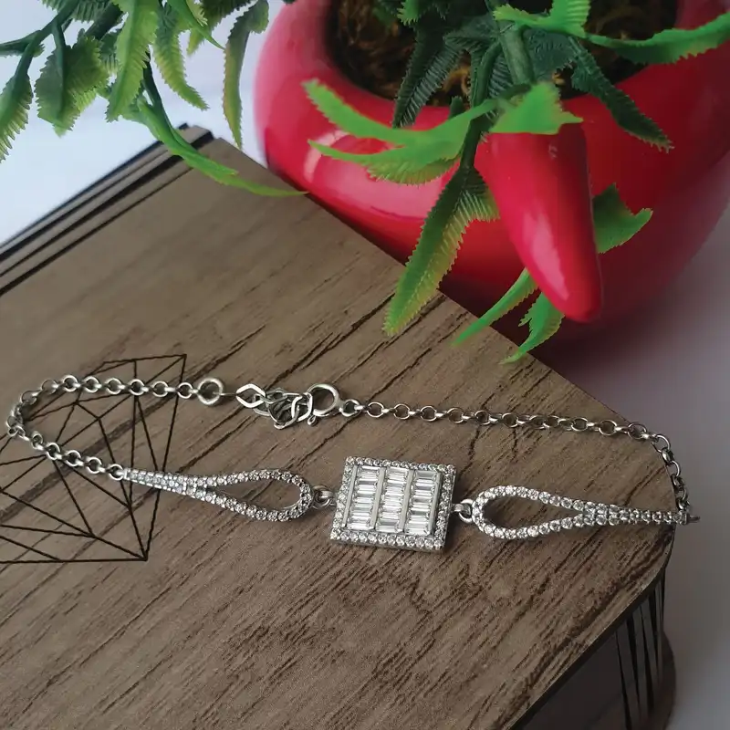 دستبند نقره زنانه مدل B103