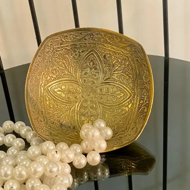 پیاله برنجی مدل مربع 29151