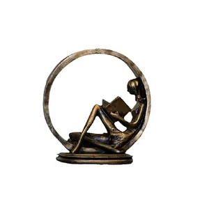 مجسمه دنیا دکوری سرمد مدل دختر کتابخوان 