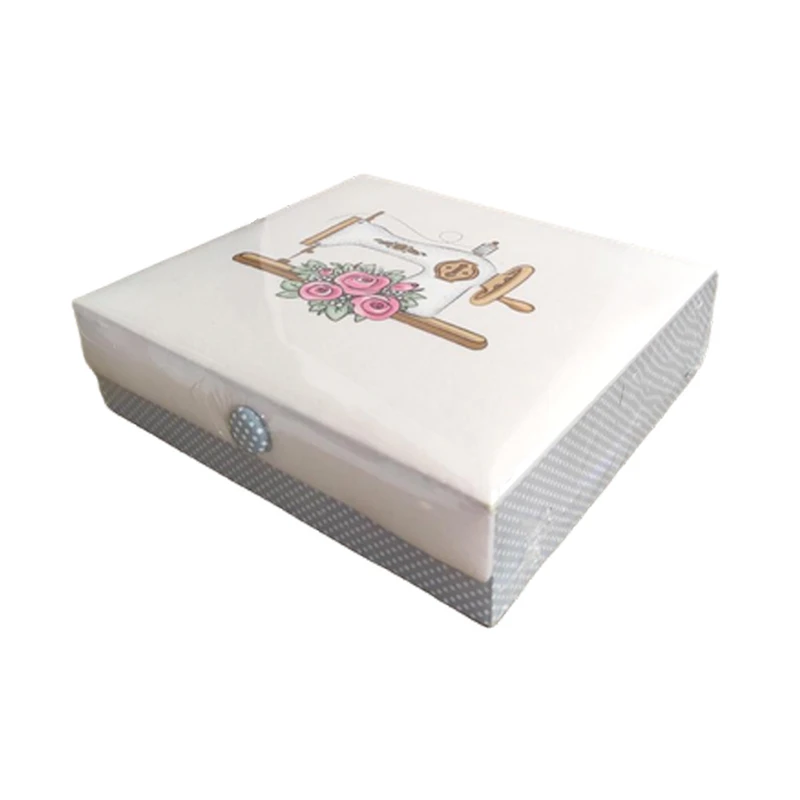 جعبه ابزار خیاطی مدل نخ و سوزن کد 02 مجموعه 17 عددی