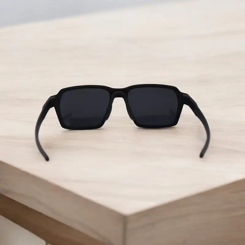 عینک آفتابی اوکلی مدل WT 2945.3 TS