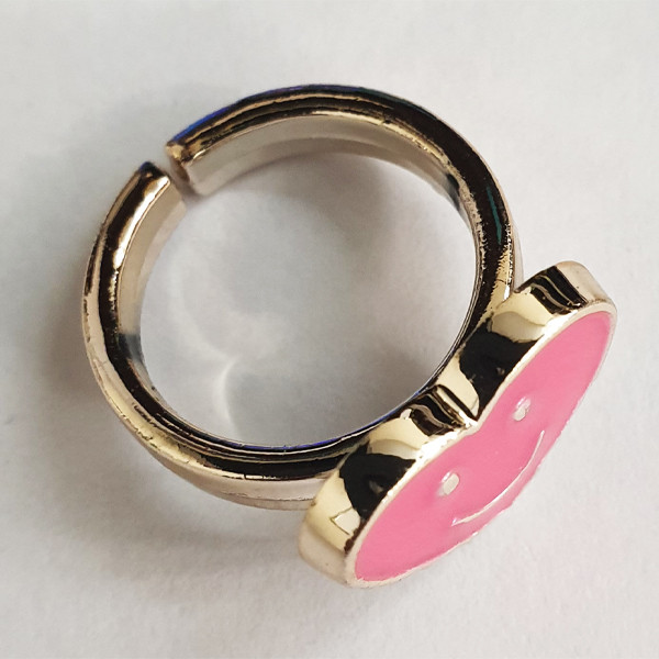 انگشتر دخترانه مدل قلب خندان کد 06 انگشتر دخترانه مدل قلب خندان کد 06