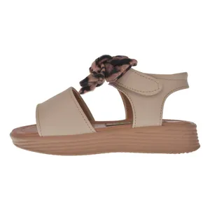 صندل دخترانه کروماکی مدل km553 رنگ کرم