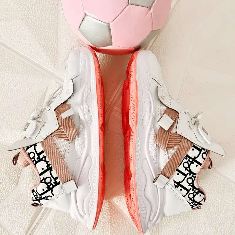 کفش مخصوص پیاده روی مدل M  آیاتای کد12