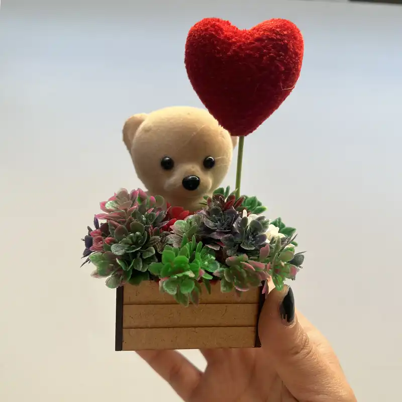 ست هدیه عروسک مدل خرس سبد گل دار مینیاتوری TLGH