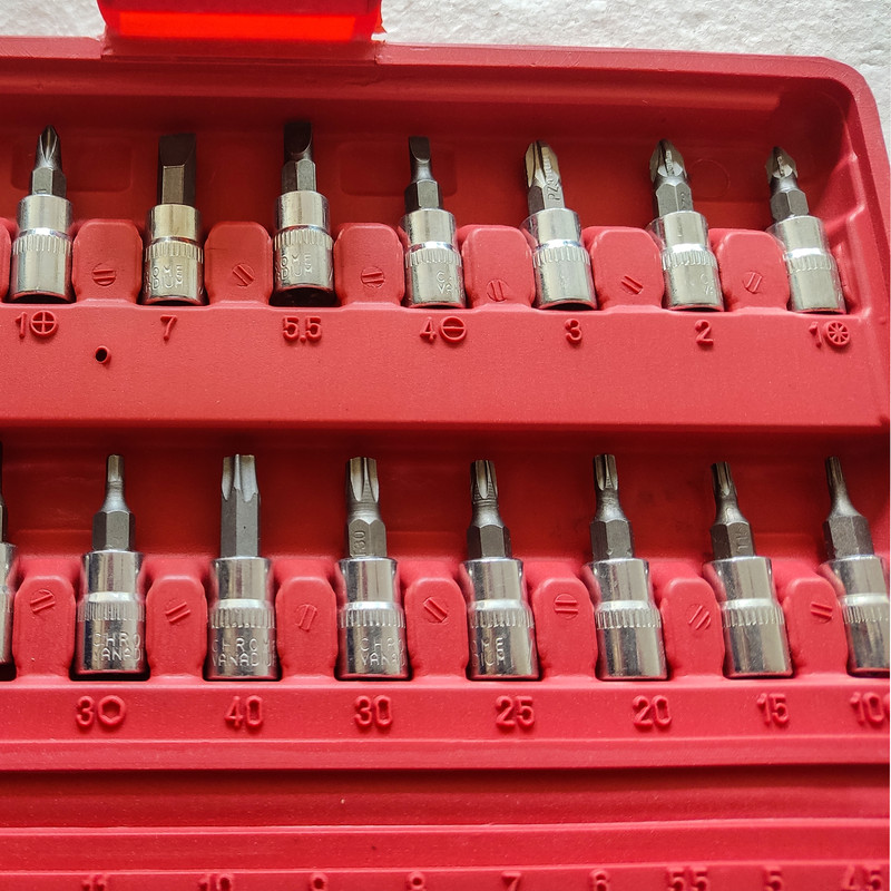 آچار بکس مدل TSS 12 4- 45 مجموعه 46 عددی