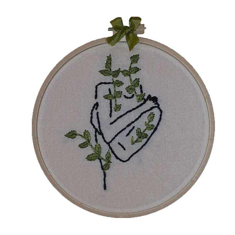 تابلو گلدوزی مدل دختر 02