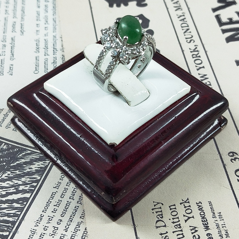 انگشتر نقره زنانه سلین کالا مدل عقیق یشم کد 103 انگشتر نقره زنانه سلین کالا مدل عقیق یشم کد 103