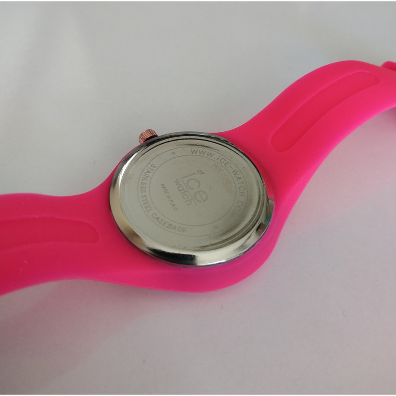 ساعت مچی عقربه ای دخترانه مدل بندسیلیکونی کد 57