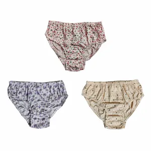 شورت زنانه مدل قلبی بسته سه عددی