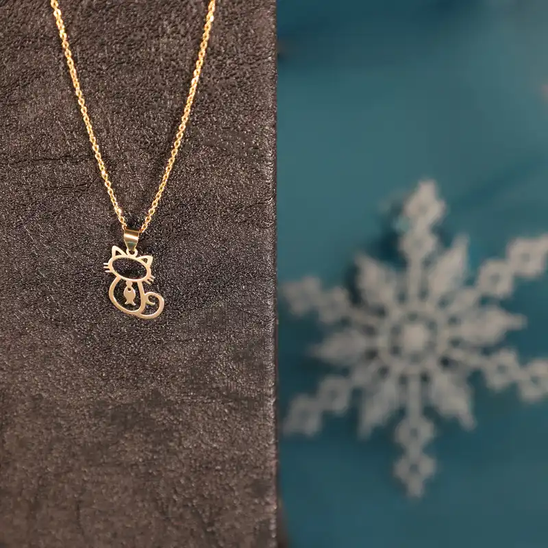 گردنبند طلا 18 عیار زنانه الن نار مدل گربه و ماهي 9702