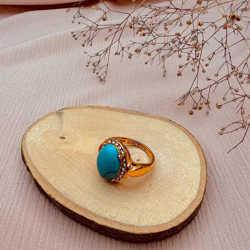 انگشتر زنانه مدل بیضی نگین دار طرح فیروزه انگشتر زنانه مدل بیضی نگین دار طرح فیروزه