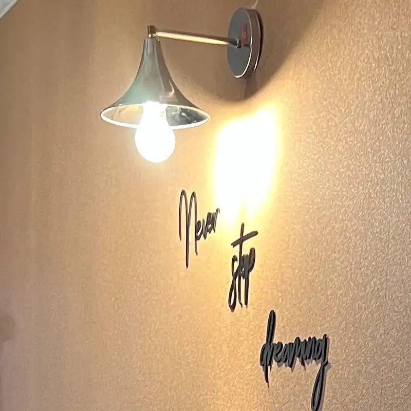 چراغ دیواری نورهام مدل ژیوار