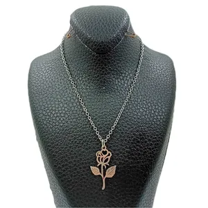 گردنبند زنانه مدل گل رز