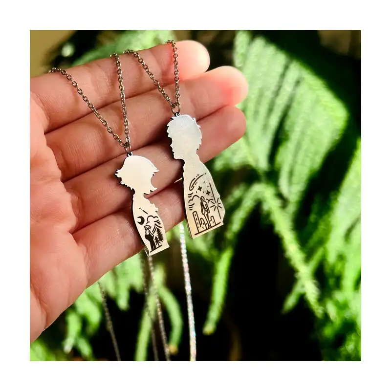 گردنبند مدل ست دوستی انیمه Your Name بسته 2 عددی