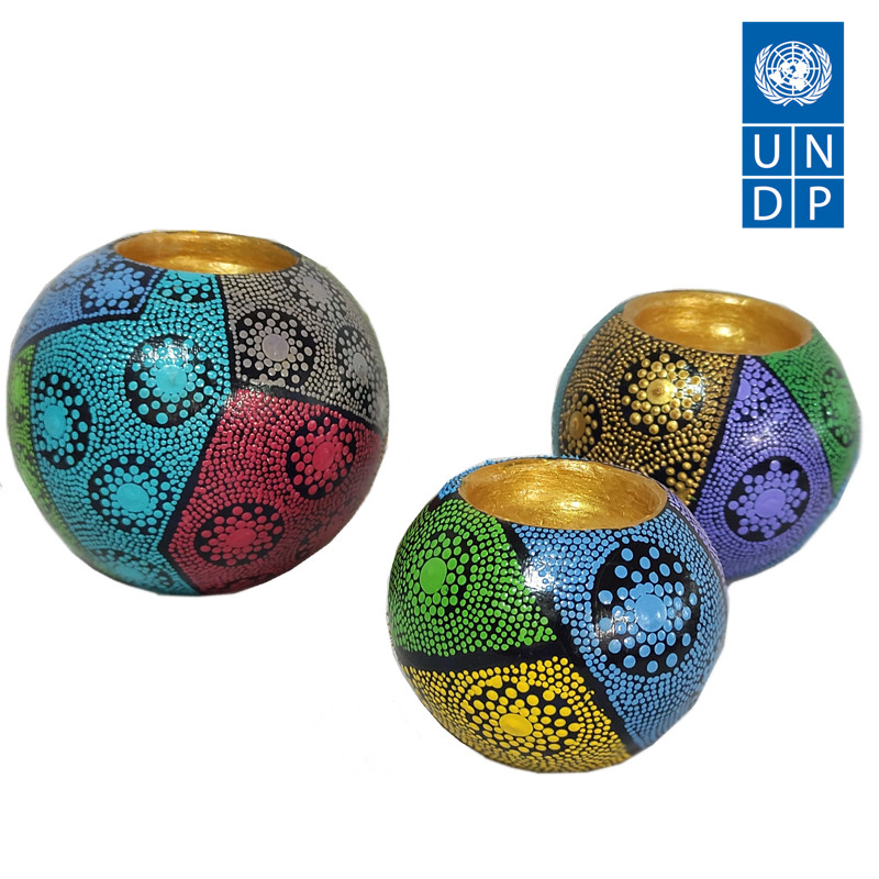 شمعدان سفالی مدل نقطه کوبی مجموعه 3 عددی