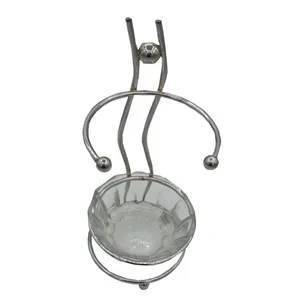 زیر قاشقی مدل ایستاده