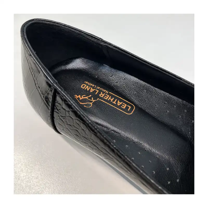 کفش زنانه سرزمین چرم مدل 1588 رنگ مشکی