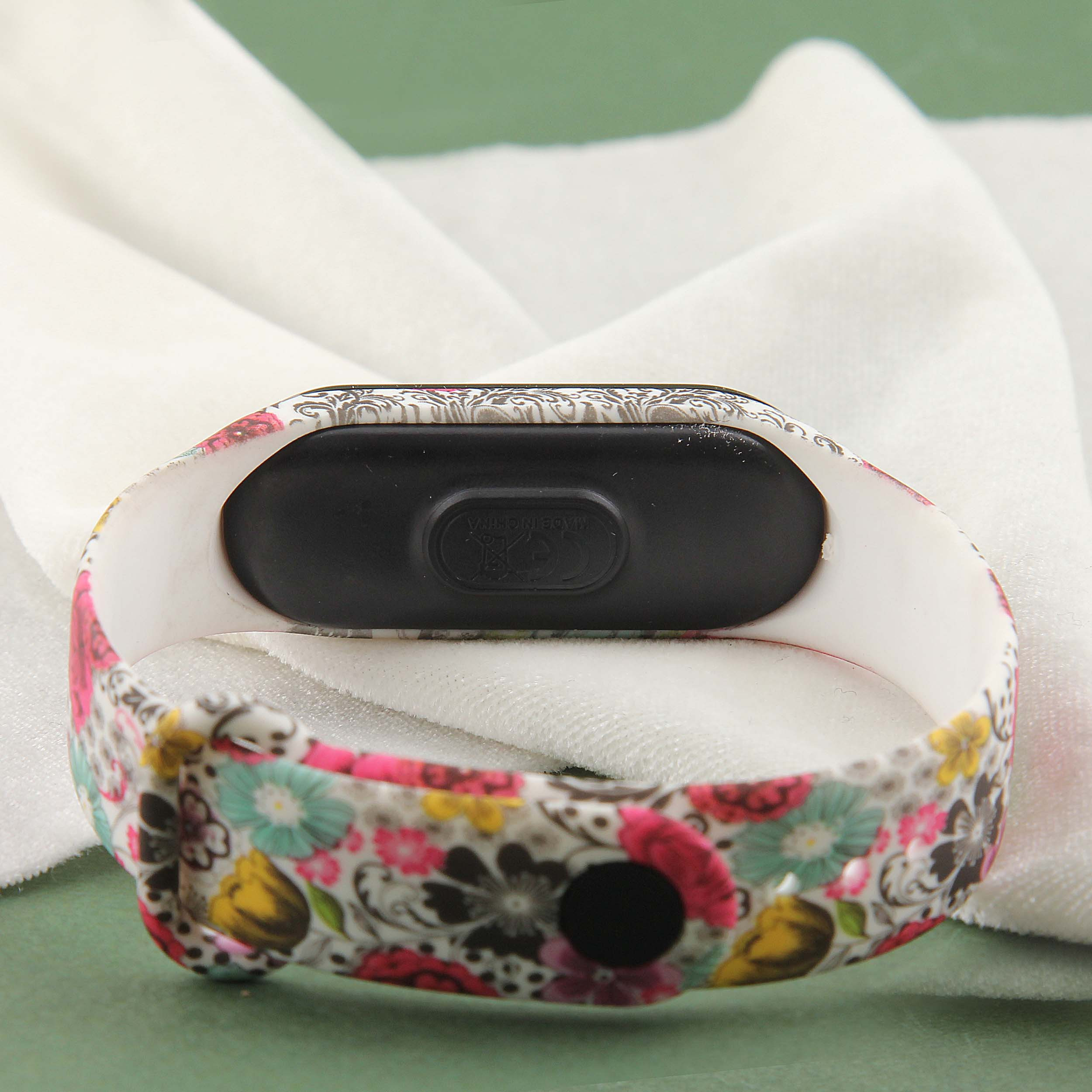 ساعت مچی دیجیتال دخترانه مدل فانتزی طرح گل کد WHK_074