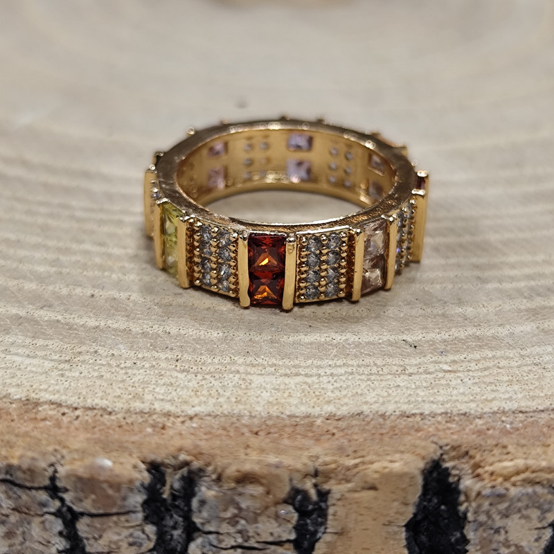 انگشتر زنانه مدل حلقه نگینی