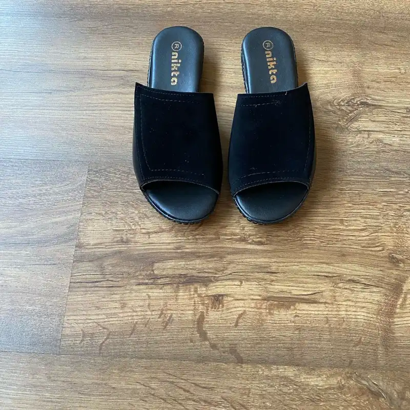 صندل زنانه نیکتا مدل 4000-مخمل  رنگ مشکی