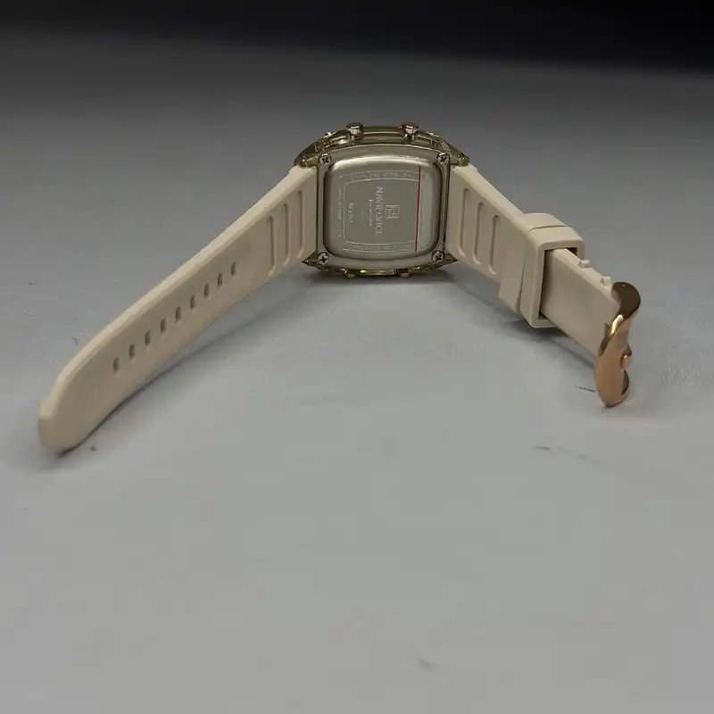 ساعت مچی عقربه ای زنانه نیوی فورس مدل Nf7102