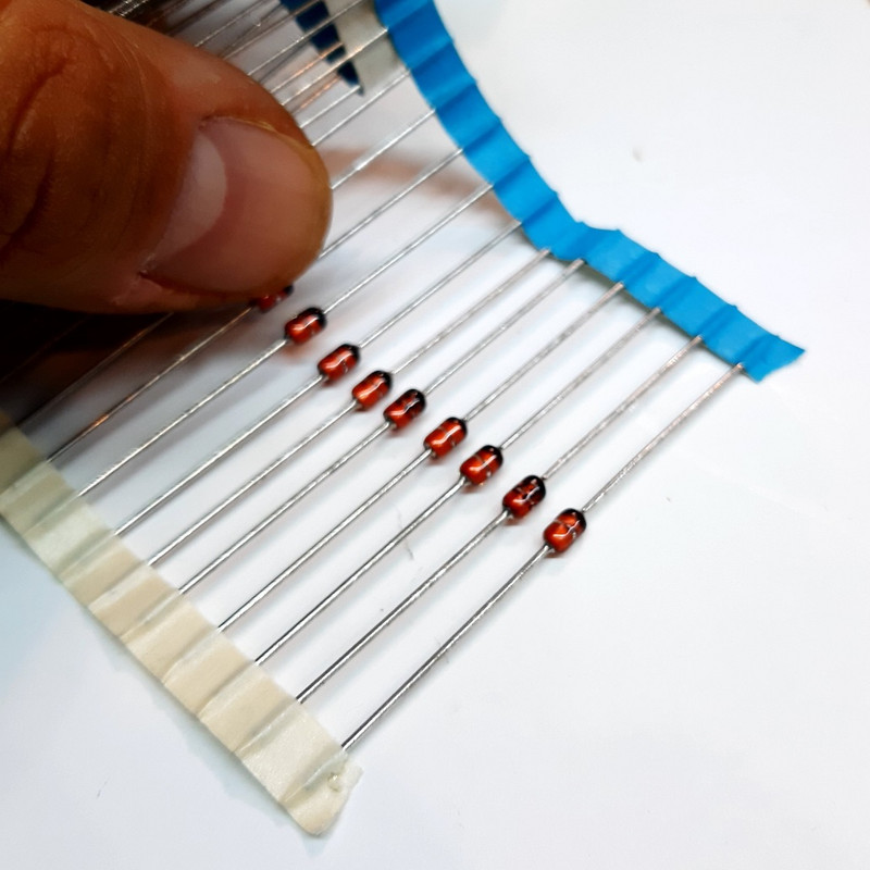 دیود زنر مدل Z15V1W بسته 30 عددی