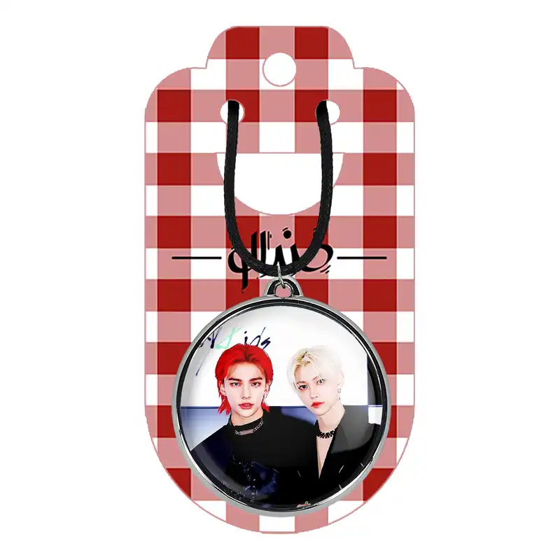 گردنبند خندالو مدل فلیکس و هیونجین گروه استری کیدز Stary Kids کد 1691016903