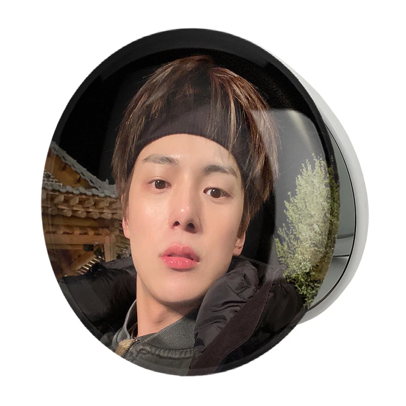 آینه جیبی خندالو طرح مینهیوک گروه مانستا اکس MONSTA X مدل تاشو کد 21164 