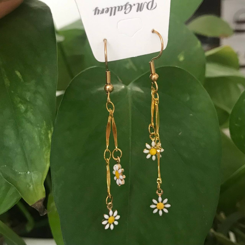 گوشواره دخترانه مدل بابونه کد 550 گوشواره دخترانه مدل بابونه کد 550