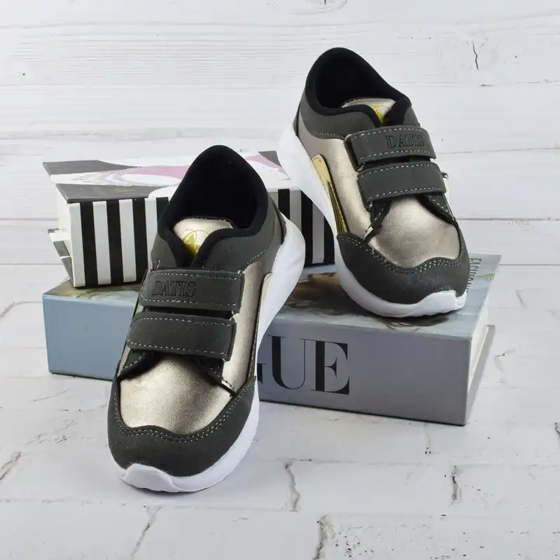 کفش مخصوص پیاده روی مدل هولوگرامی چسبی PLTN.3549