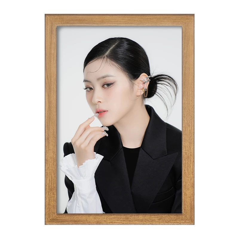 تابلو خندالو مدل ریوجین گروه ایتزی ITZY  کد 20182