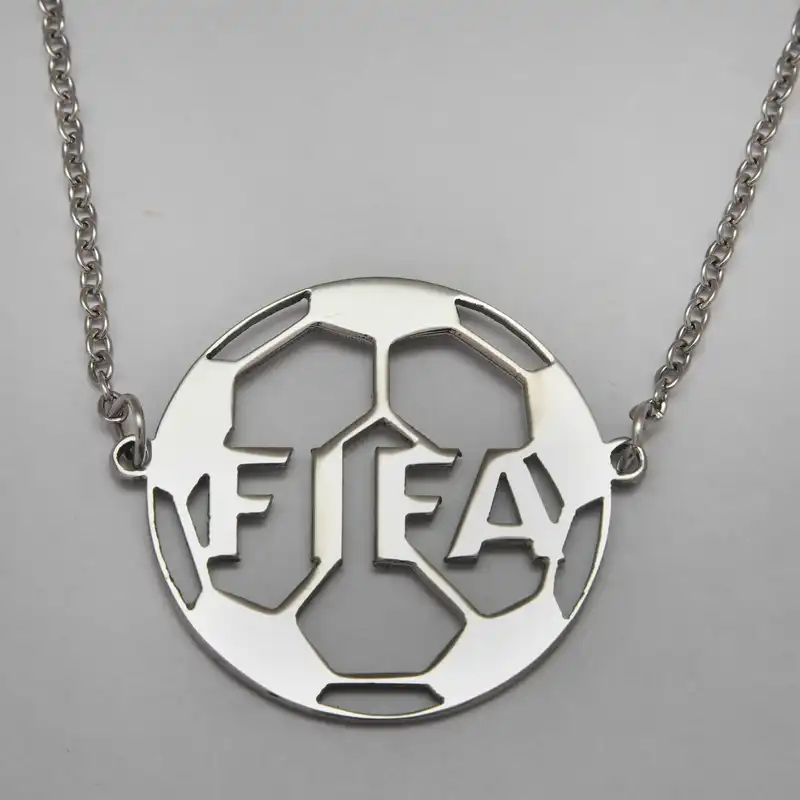 گردنبند مدل توپ فوتبال طرح فیفا