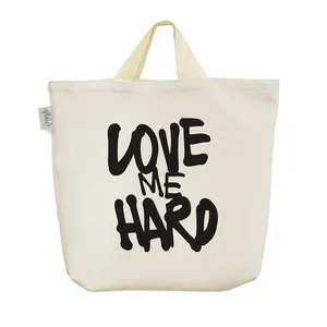 ساک خرید خندالو مدل Love Me Hard کد 6571