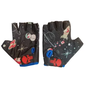 دستکش بدنسازی مدل فضایی