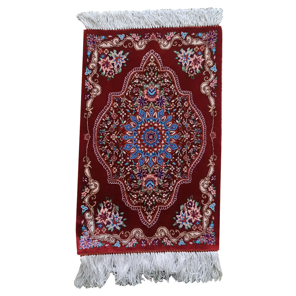 رومیزی فرش دستباف طرح گل  کد 02