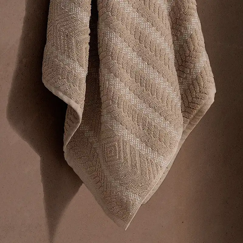 حوله مادام کوکو مدل Simone714 سایز 70x140 سانتی متر