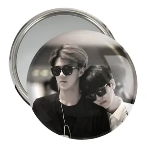 آینه جیبی خندالو مدل گروه اکسو EXO  کد 13594