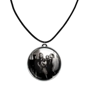 گردنبند خندالو مدل گروه Pink Floyd کد 32463251