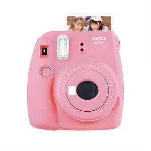 دوربین عکاسی چاپ سریع فوجی فیلم مدل Instax Mini 9 به همراه فیلم مخصوص فوجی فیلم مدل Instax Mini