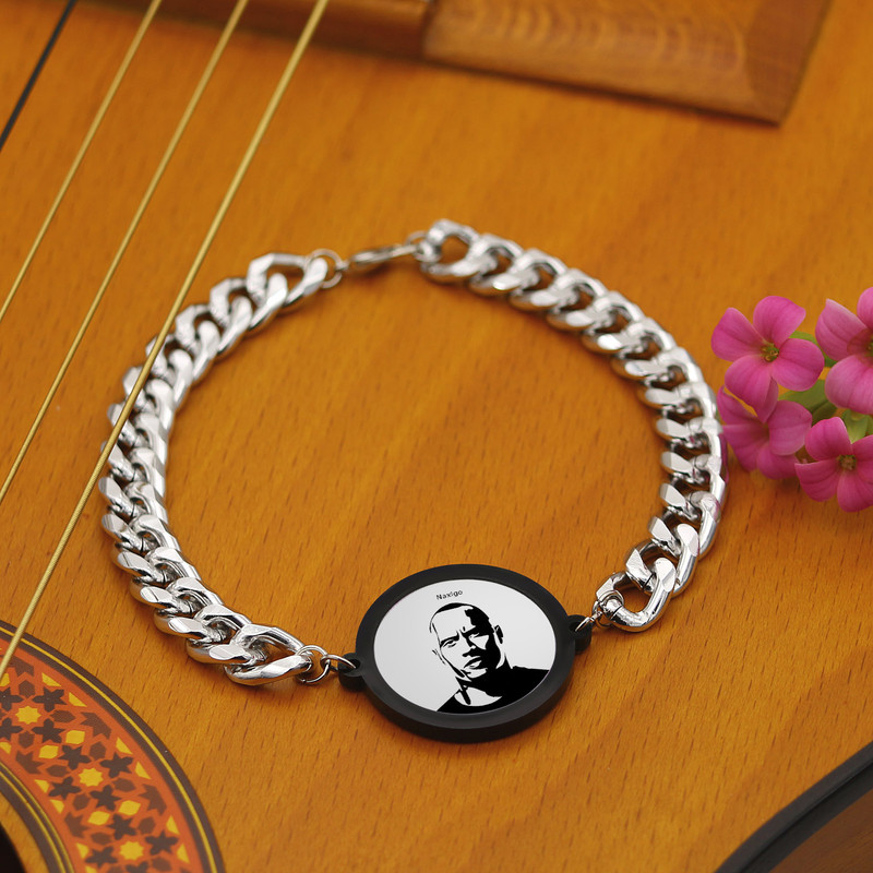 دستبند ناکسیگو مدل دوئین جانسون کد BZ7608 دستبند ناکسیگو مدل دوئین جانسون کد BZ7608