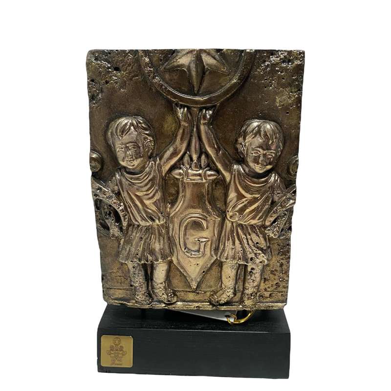 تندیس مدل ماه خرداد