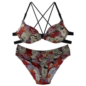 ست شورت و سوتین زنانه مدل اسفنجی نازک