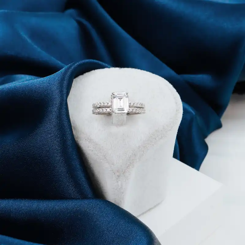 انگشتر نقره زنانه جی تی ای مدل تک نگین مجموعه 2 عددی