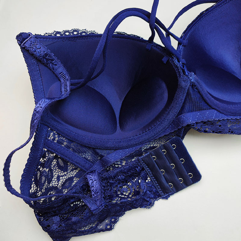 سوتین زنانه مدل اسفنجی دکلته هارنس دوبل گیپور جکدار کاپ B کد 685794