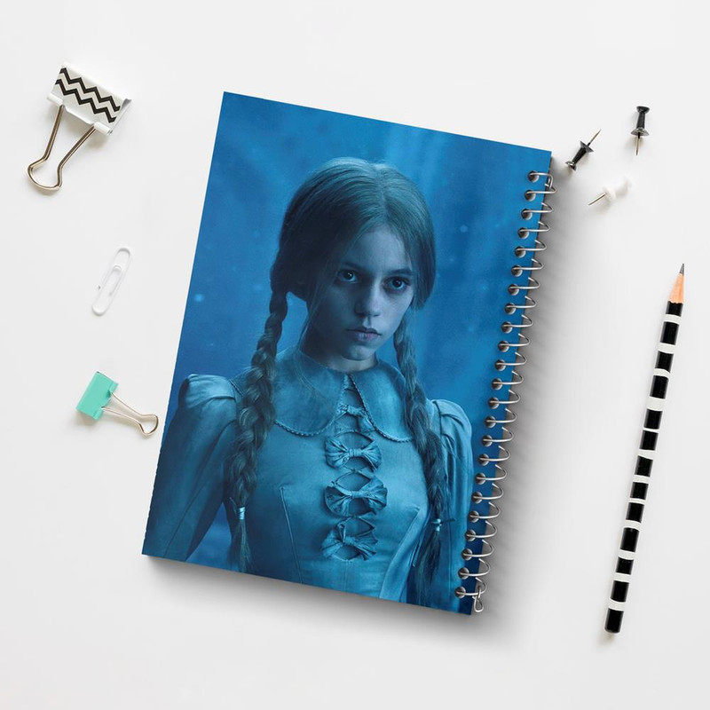 دفتر نقاشی 50 برگ خندالو مدل سریال ونزدی Wednesday کد 25221